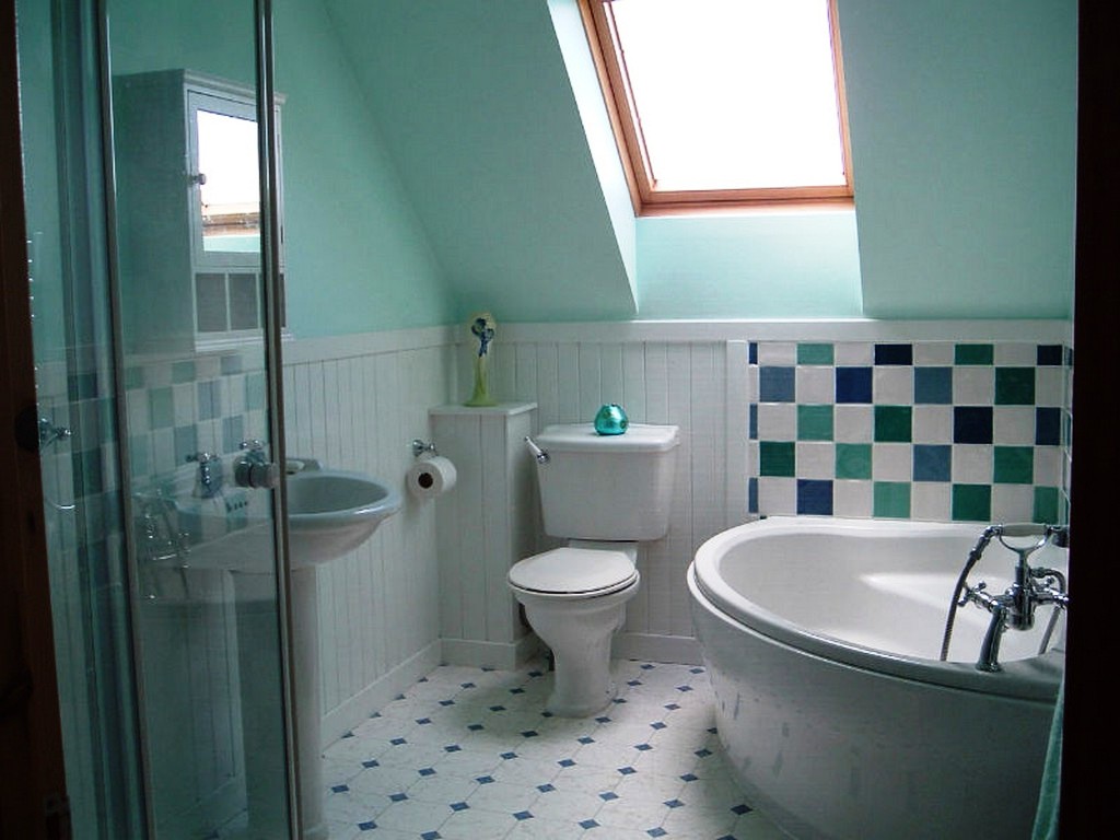 ванная комната на мансарде